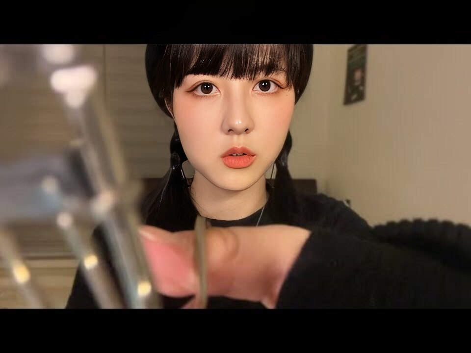 ASMR 对着镜头化妆从护肤到全妆(Realistic)️