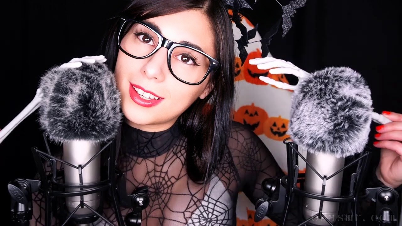 ASMR Fluffy Mic Sc​​ratching to Ting your BONES (w/HALLOWEEN Trigger Words and Soft Whispers)