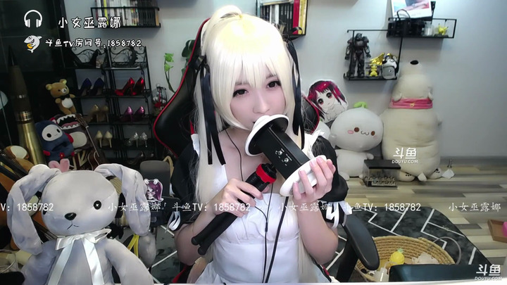 小女巫露娜ASMR-穹妹舔耳_batch